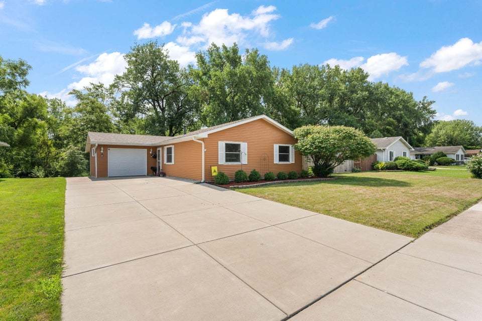 1431 Madison Avenue, Dyer, IN 46311