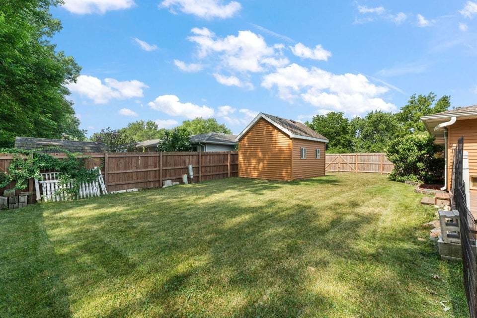 1431 Madison Avenue, Dyer, IN 46311