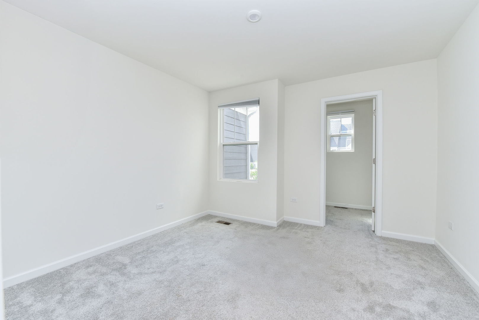 2206 Weatherbee Lane, Naperville, IL 60563