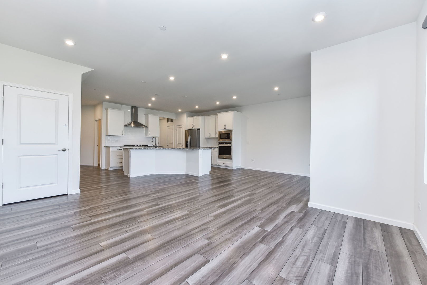 2206 Weatherbee Lane, Naperville, IL 60563