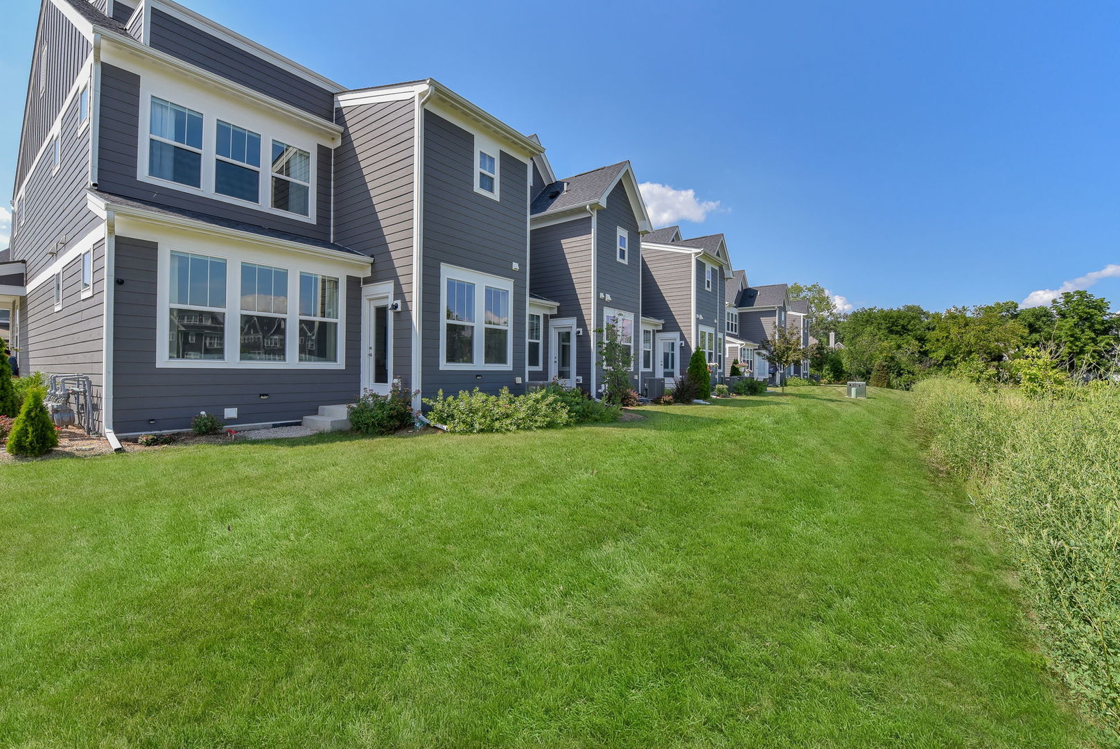 2206 Weatherbee Lane, Naperville, IL 60563