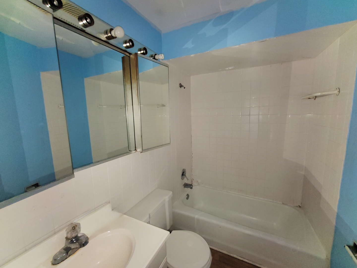 1227 S Harlem Avenue #208, Berwyn, IL 60402
