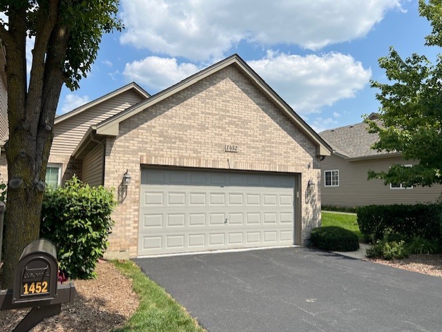 1452 Mackenzie Lane, Elgin, IL 60120