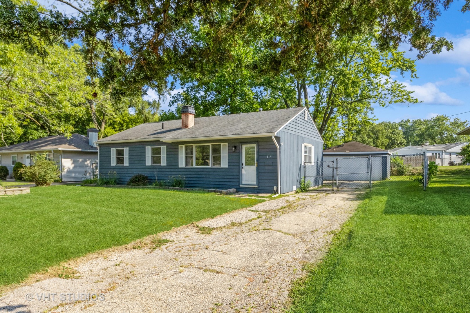 118 Ball Avenue, Carpentersville, IL 60110