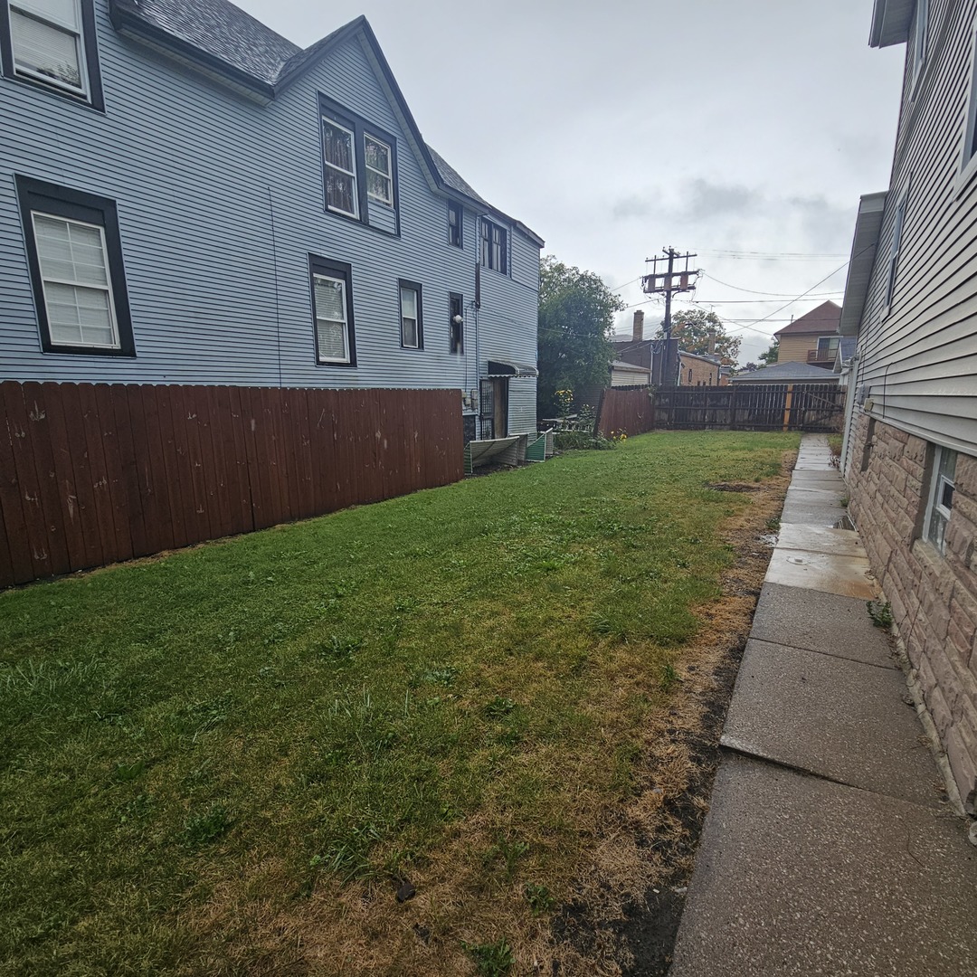 906 S 10th Avenue, Maywood, IL 60153