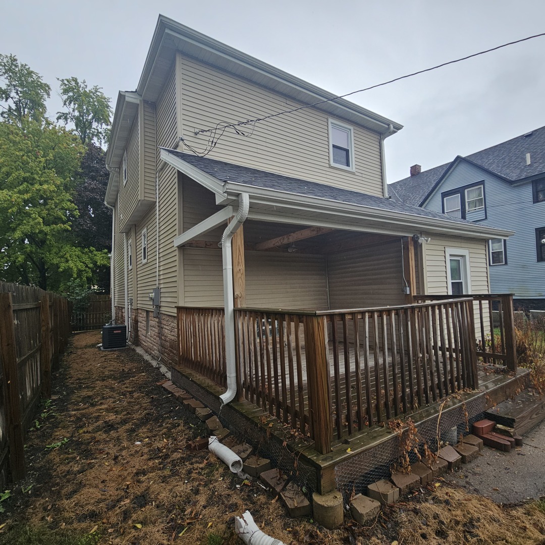 906 S 10th Avenue, Maywood, IL 60153