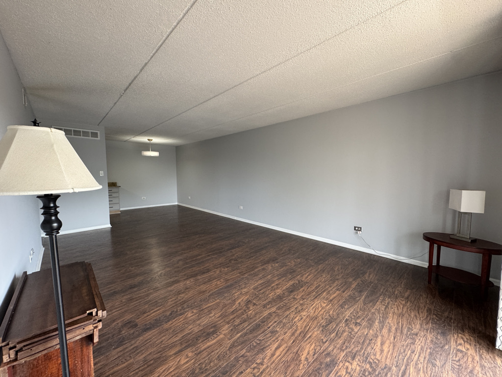 502 Redondo Drive #503, Downers Grove, IL 60516