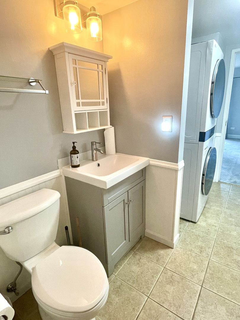 502 Redondo Drive #503, Downers Grove, IL 60516
