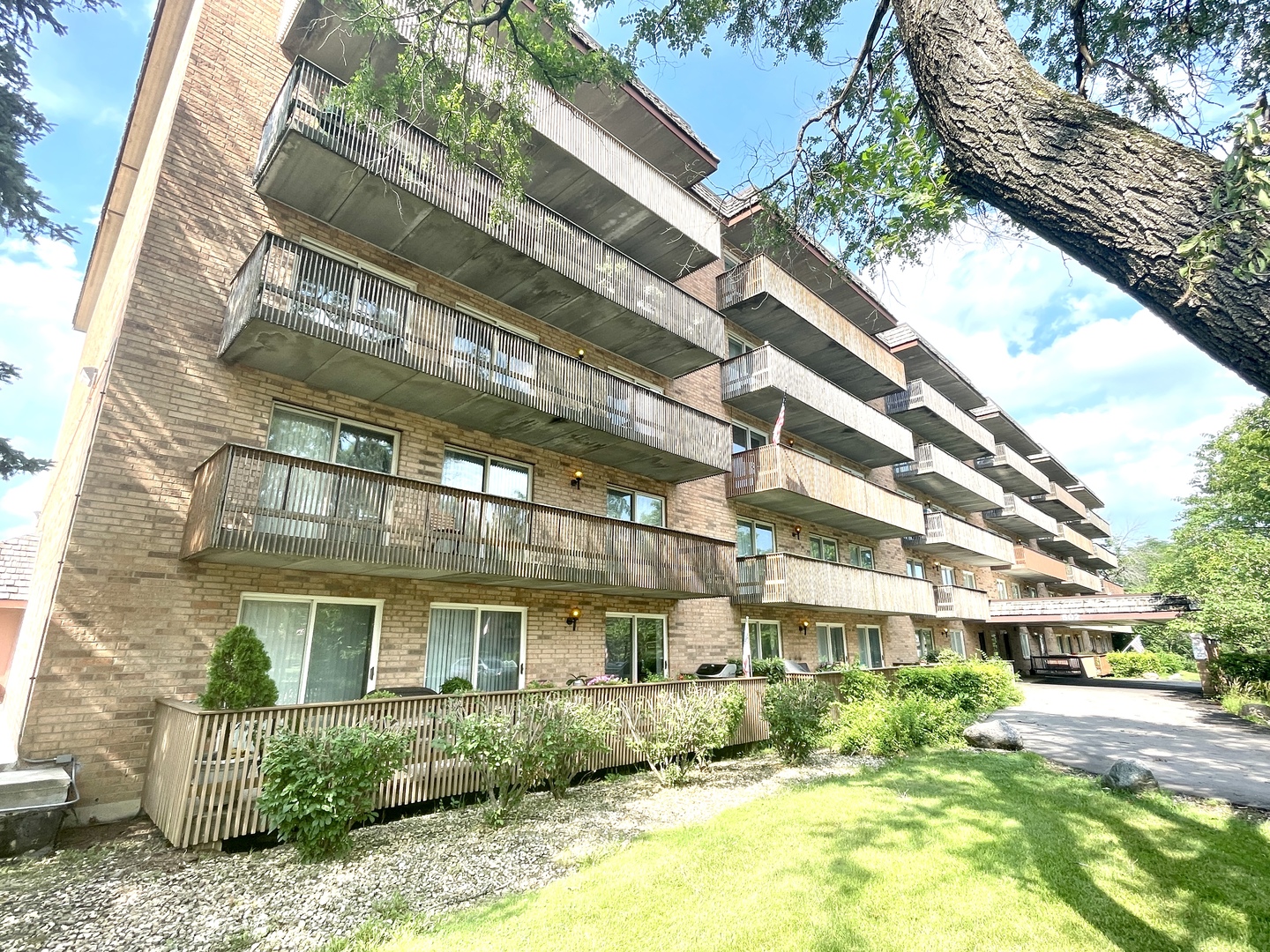 502 Redondo Drive #503, Downers Grove, IL 60516