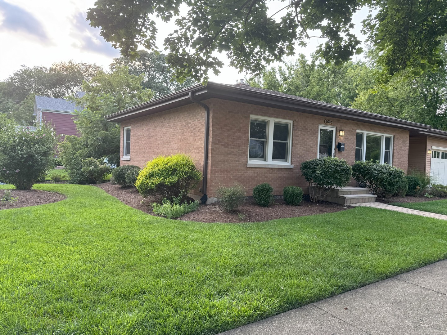 4840 Prospect Avenue, Downers Grove, IL 60515