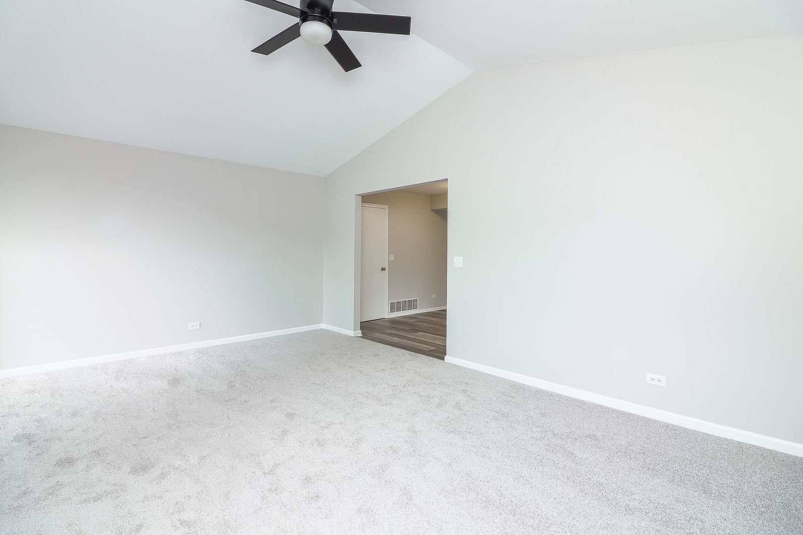 1325 Haverhill Circle, Naperville, IL 60563