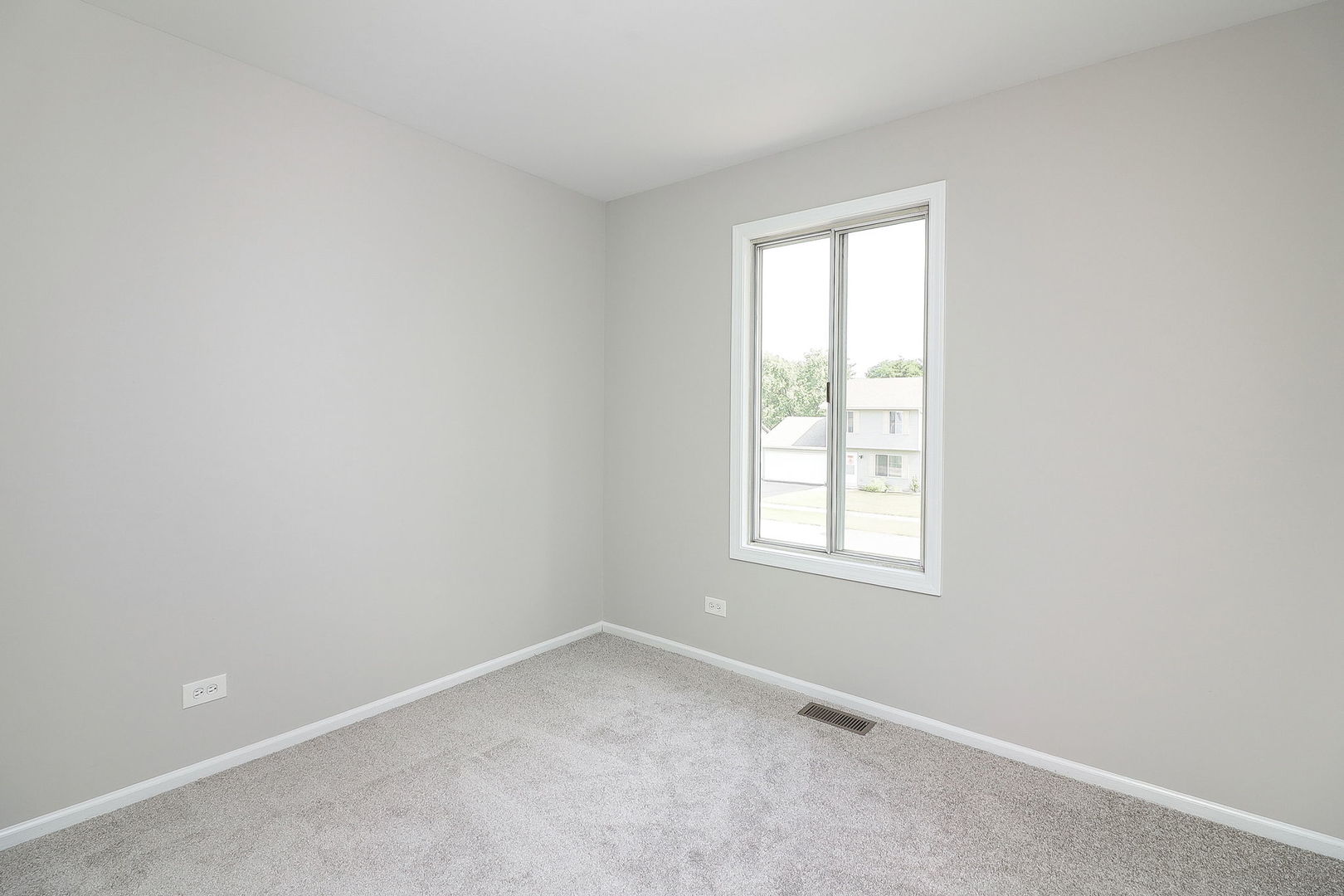 1325 Haverhill Circle, Naperville, IL 60563