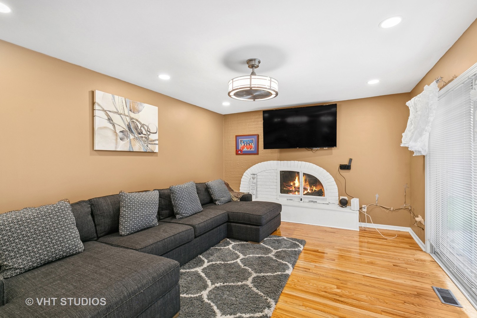 17124 Langley Avenue, South Holland, IL 60473