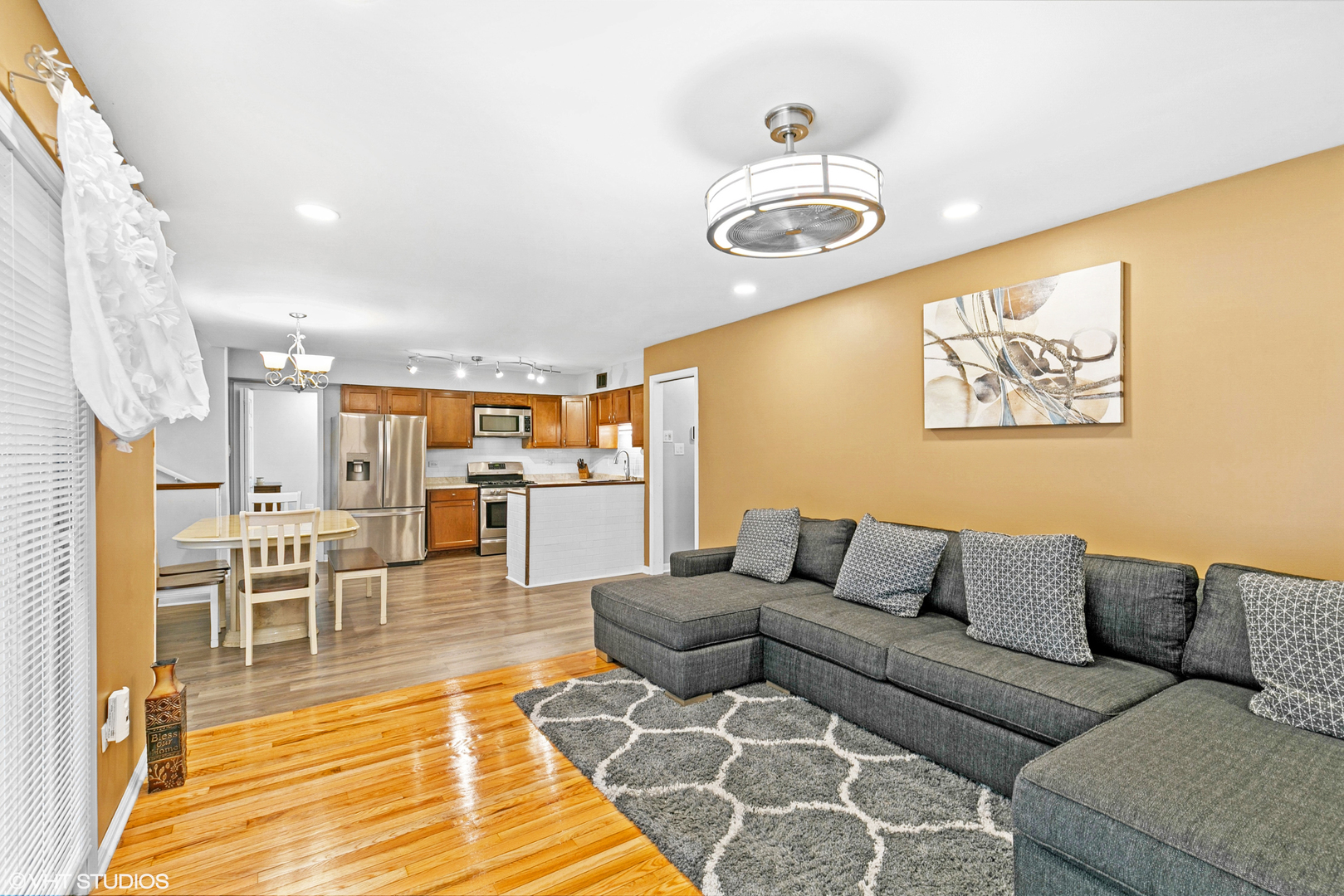 17124 Langley Avenue, South Holland, IL 60473