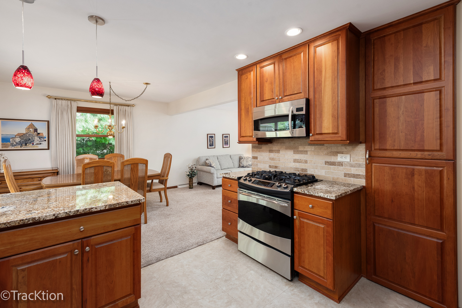 138 W Chicago Avenue, Westmont, IL 60559