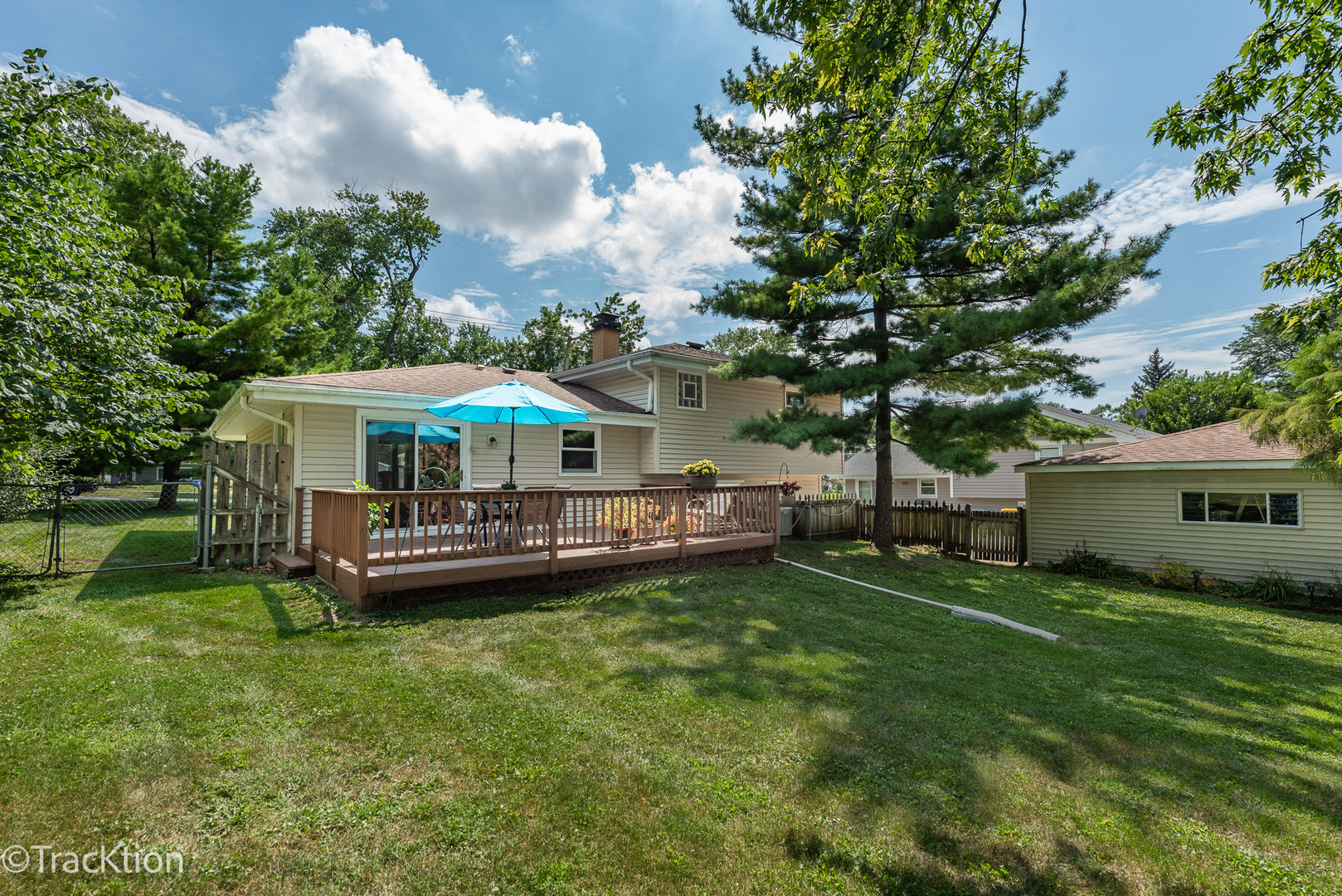 138 W Chicago Avenue, Westmont, IL 60559
