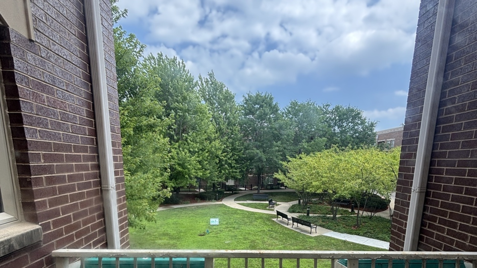 4115 S Maryland Avenue, Chicago, IL 60638