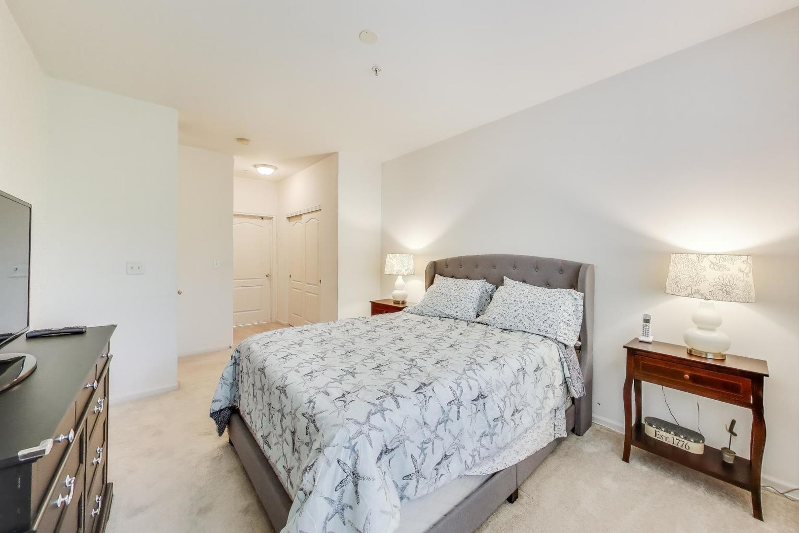 1316 BROOKDALE Drive #1316, Carpentersville, IL 60110