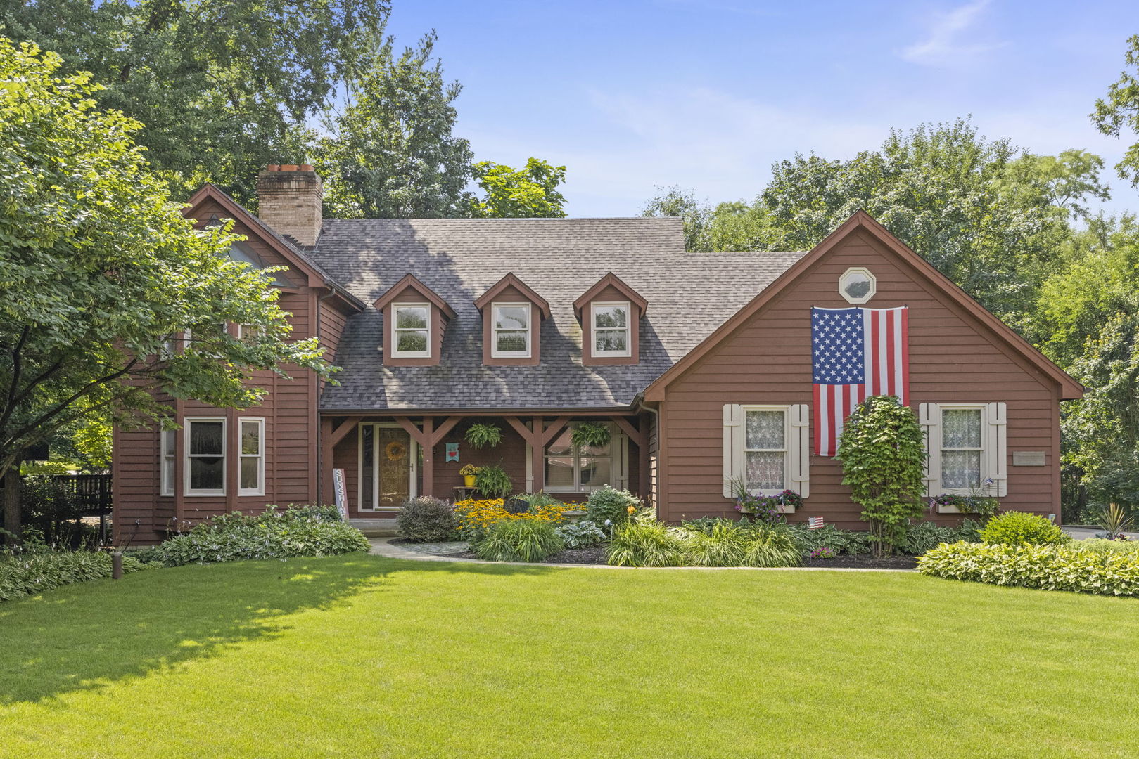 28W041 Greenview Avenue, Warrenville, IL 60555