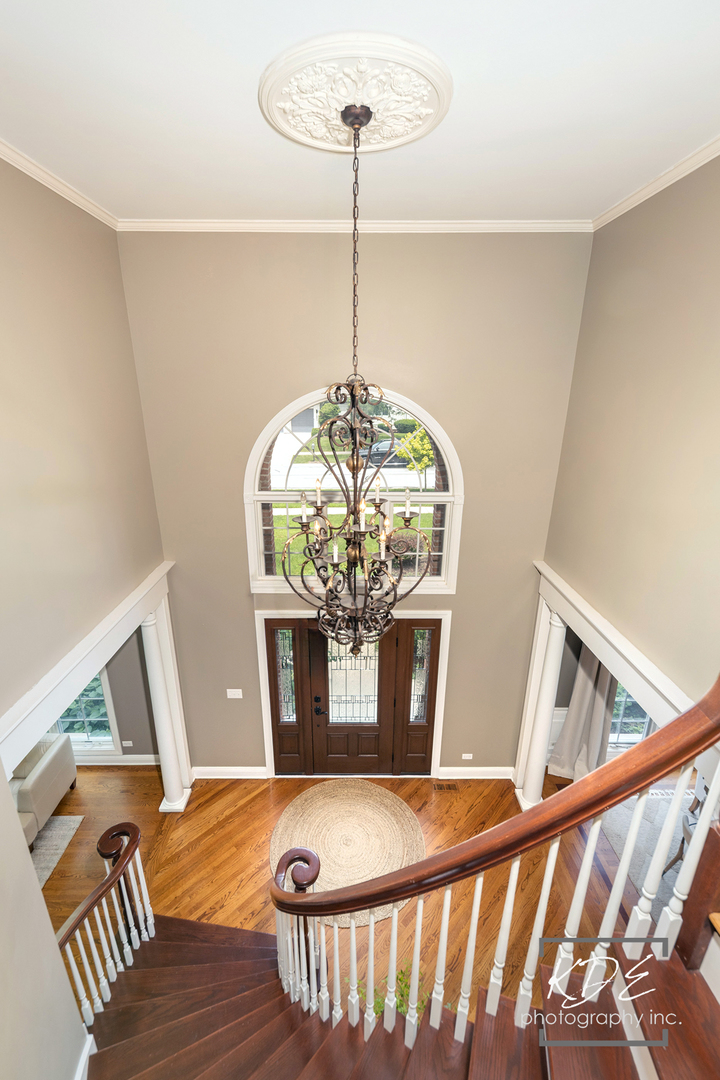 2247 PALMER Circle, Naperville, IL 60564