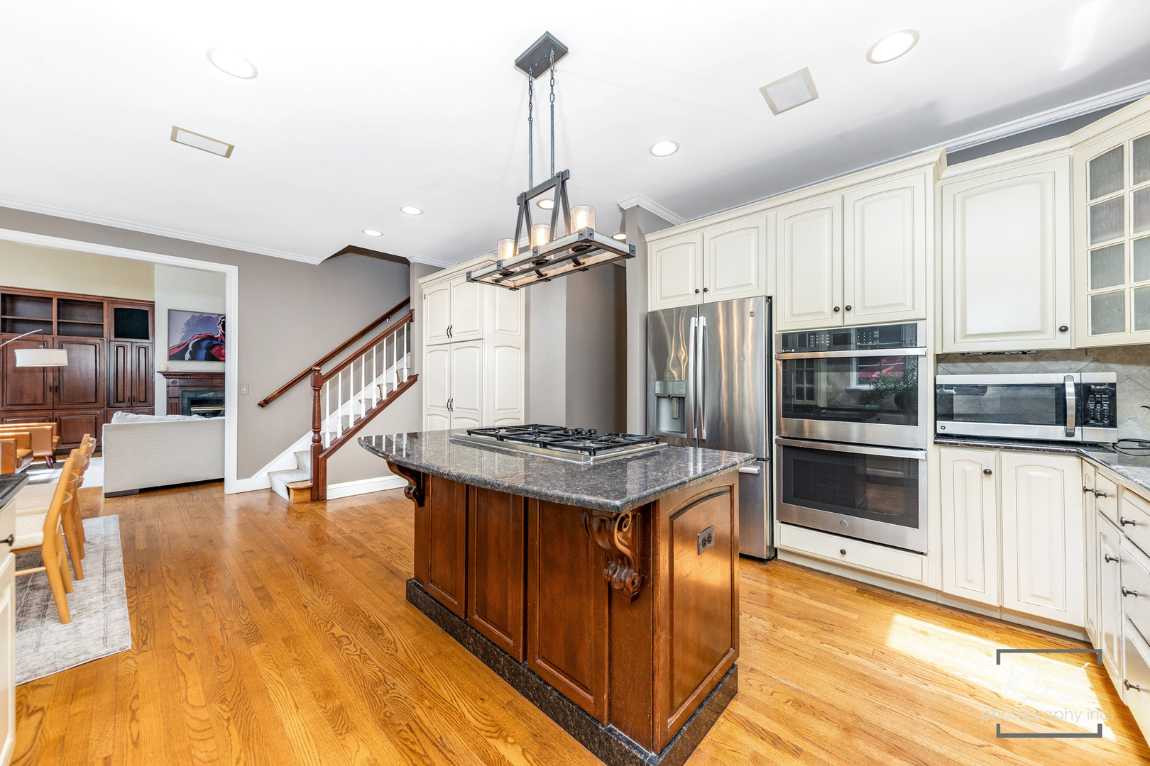 2247 PALMER Circle, Naperville, IL 60564