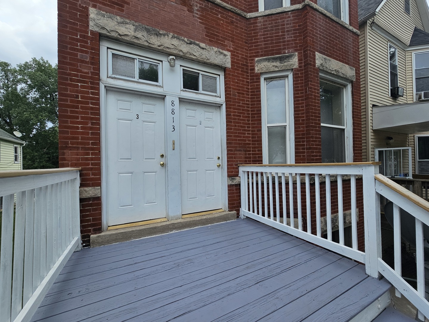 8813 S Buffalo Avenue, Chicago, IL 60617