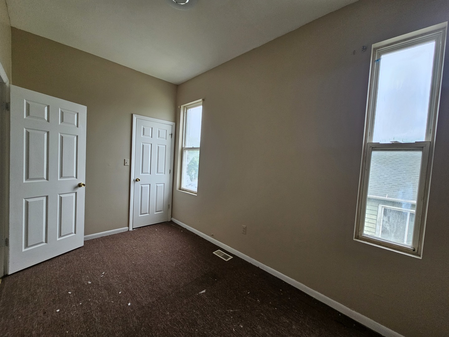 8813 S Buffalo Avenue, Chicago, IL 60617