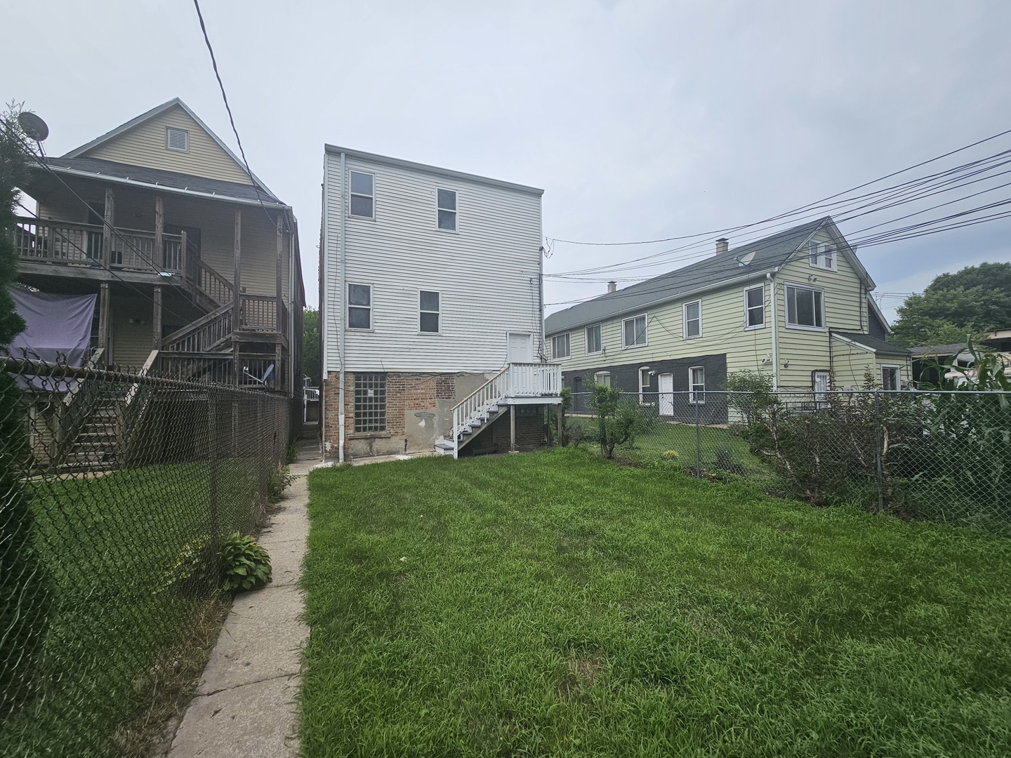 8813 S Buffalo Avenue, Chicago, IL 60617