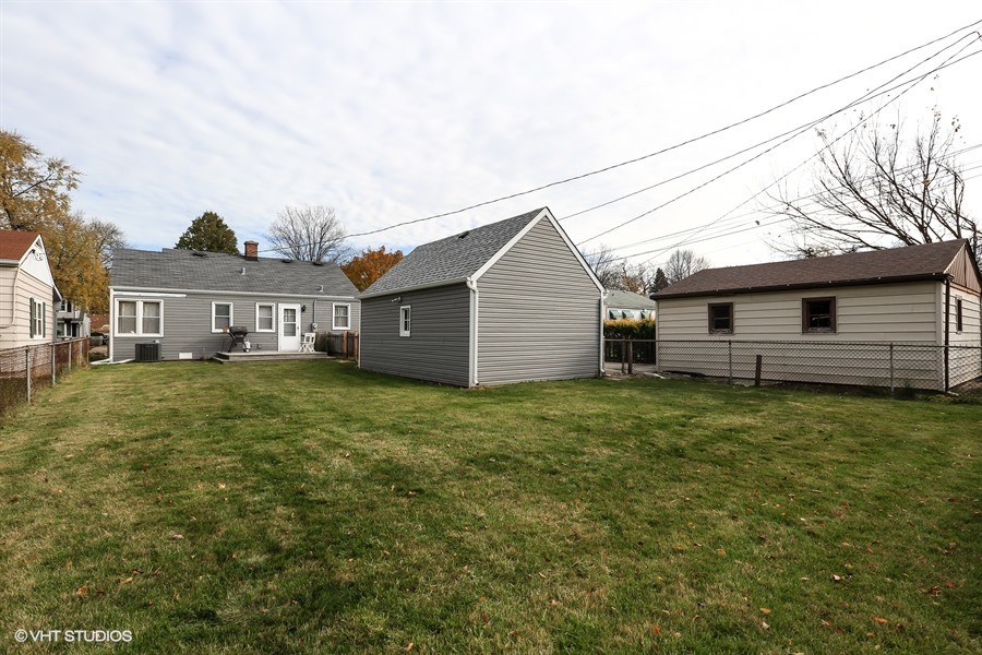 1134 Webster Lane, Des Plaines, IL 60016