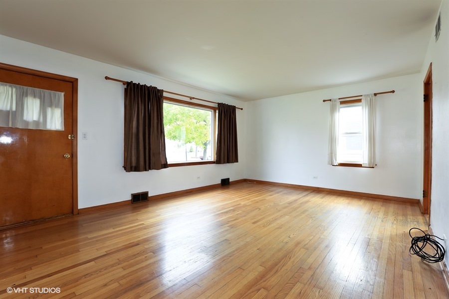 1134 Webster Lane, Des Plaines, IL 60016