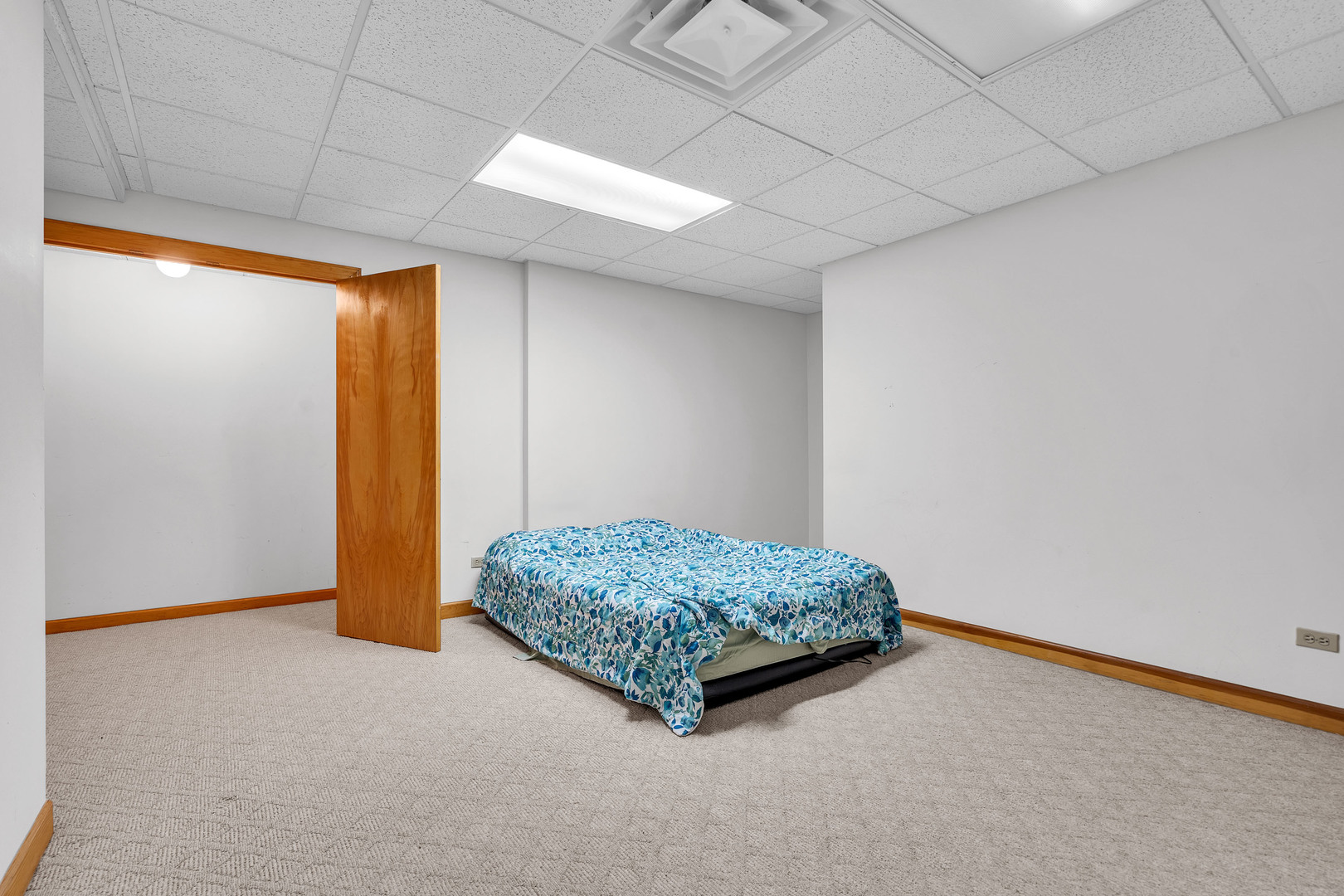 15220 Arbor Drive, Orland Park, IL 60467