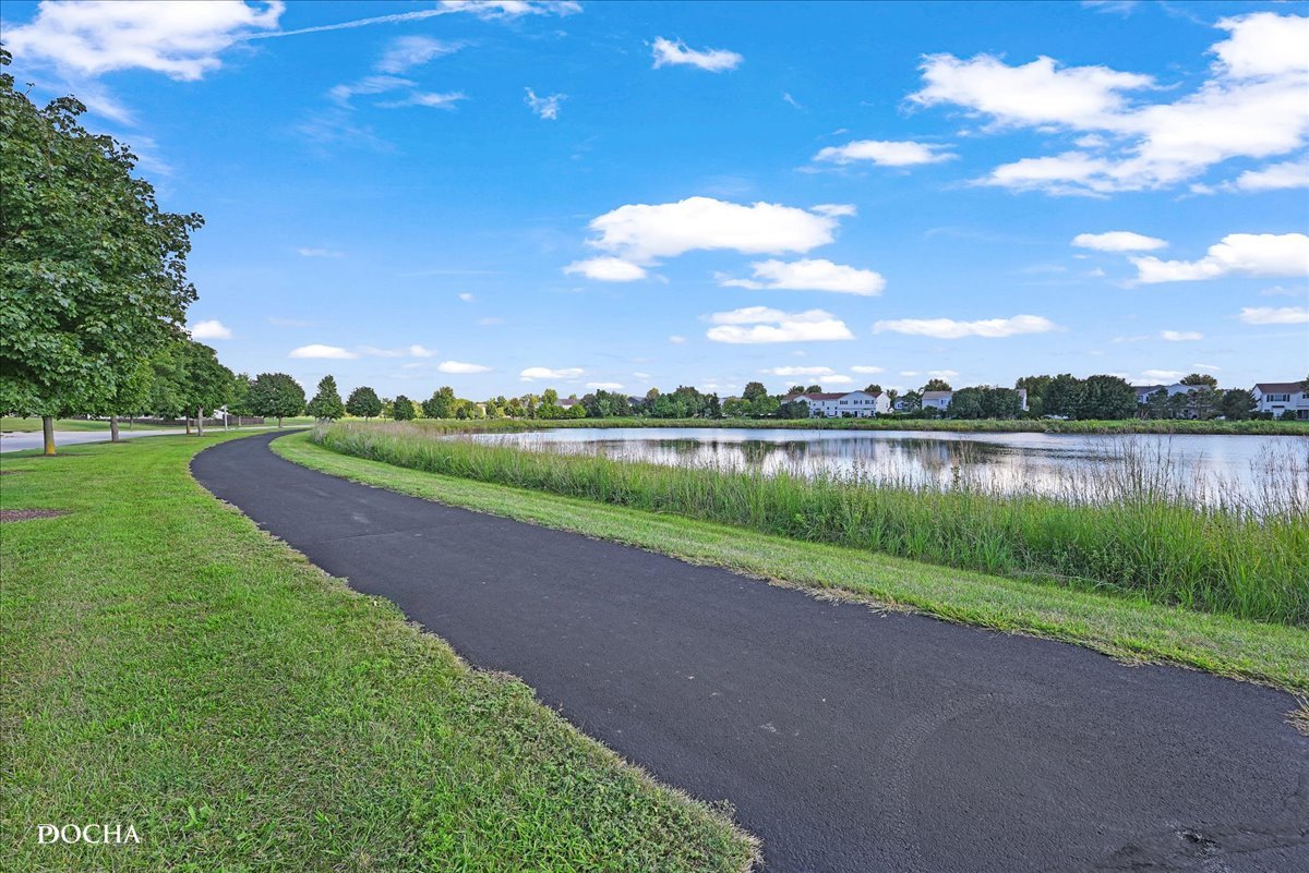 1757 Stonegate Drive, Montgomery, IL 60538