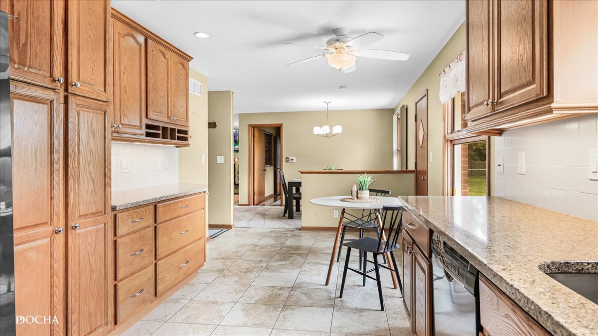 1330 Winona Avenue, Aurora, IL 60506