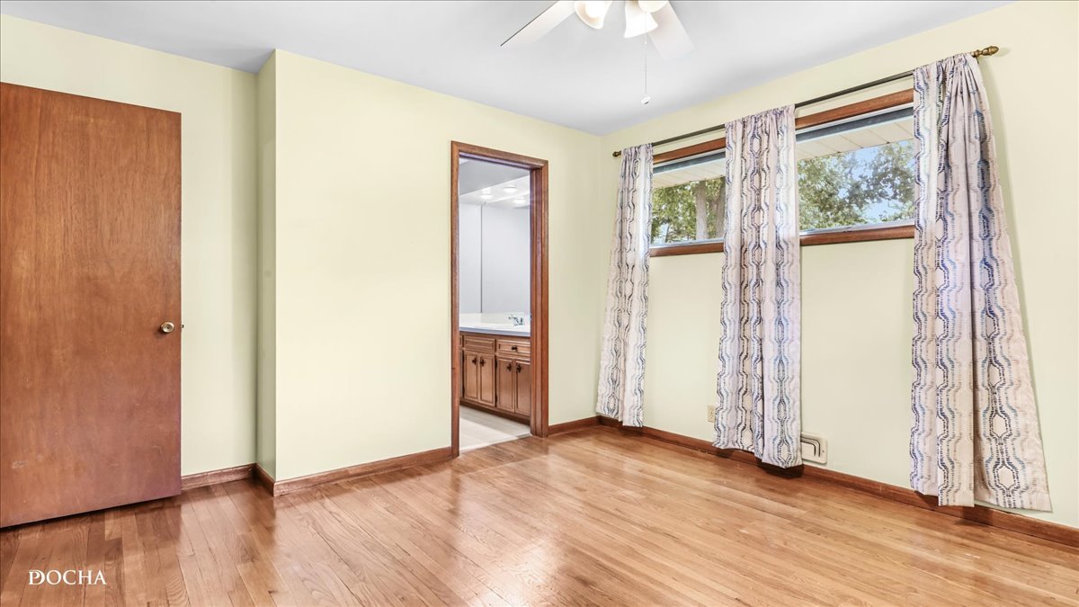 1330 Winona Avenue, Aurora, IL 60506