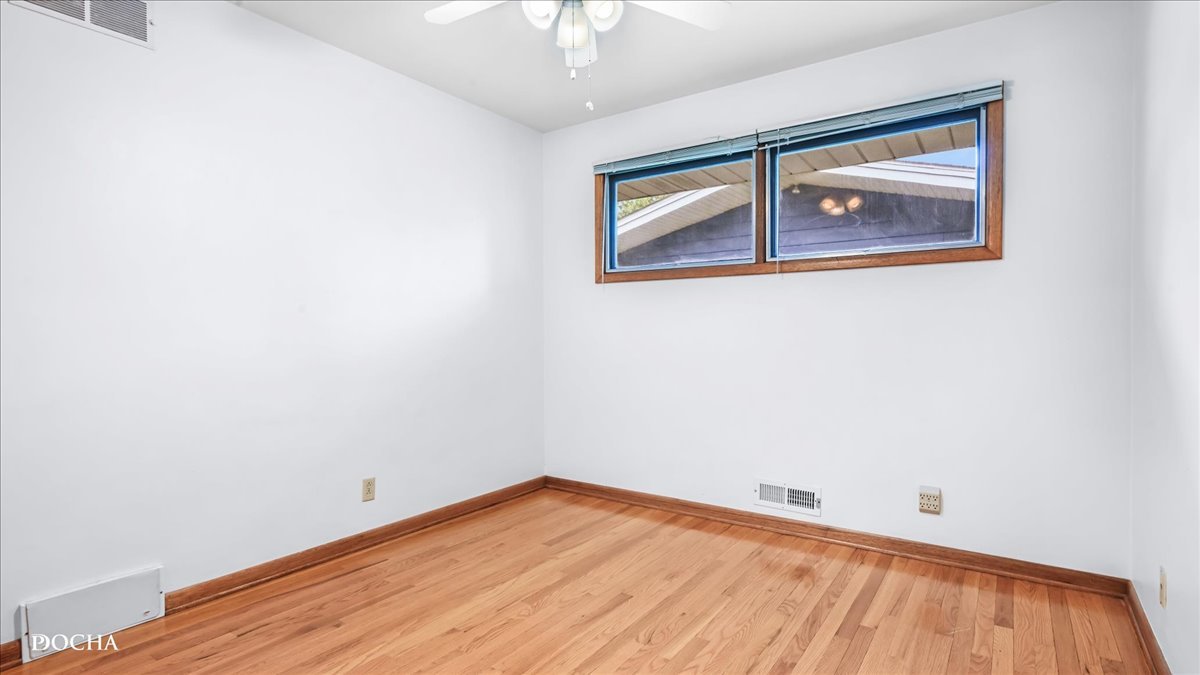 1330 Winona Avenue, Aurora, IL 60506