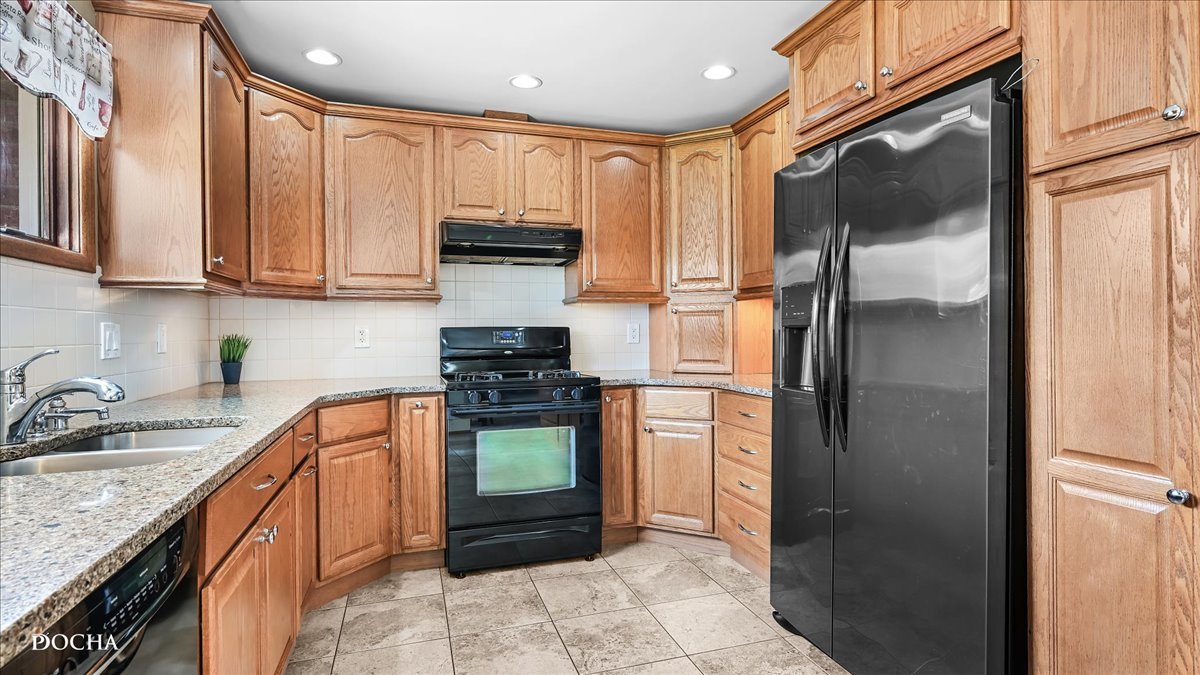 1330 Winona Avenue, Aurora, IL 60506