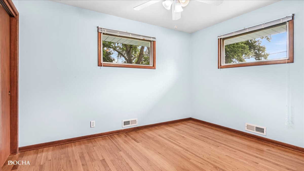 1330 Winona Avenue, Aurora, IL 60506
