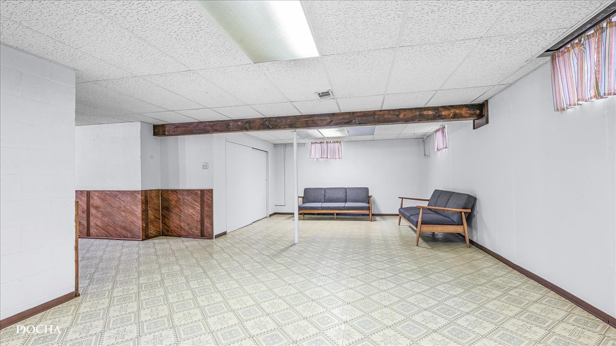 1330 Winona Avenue, Aurora, IL 60506