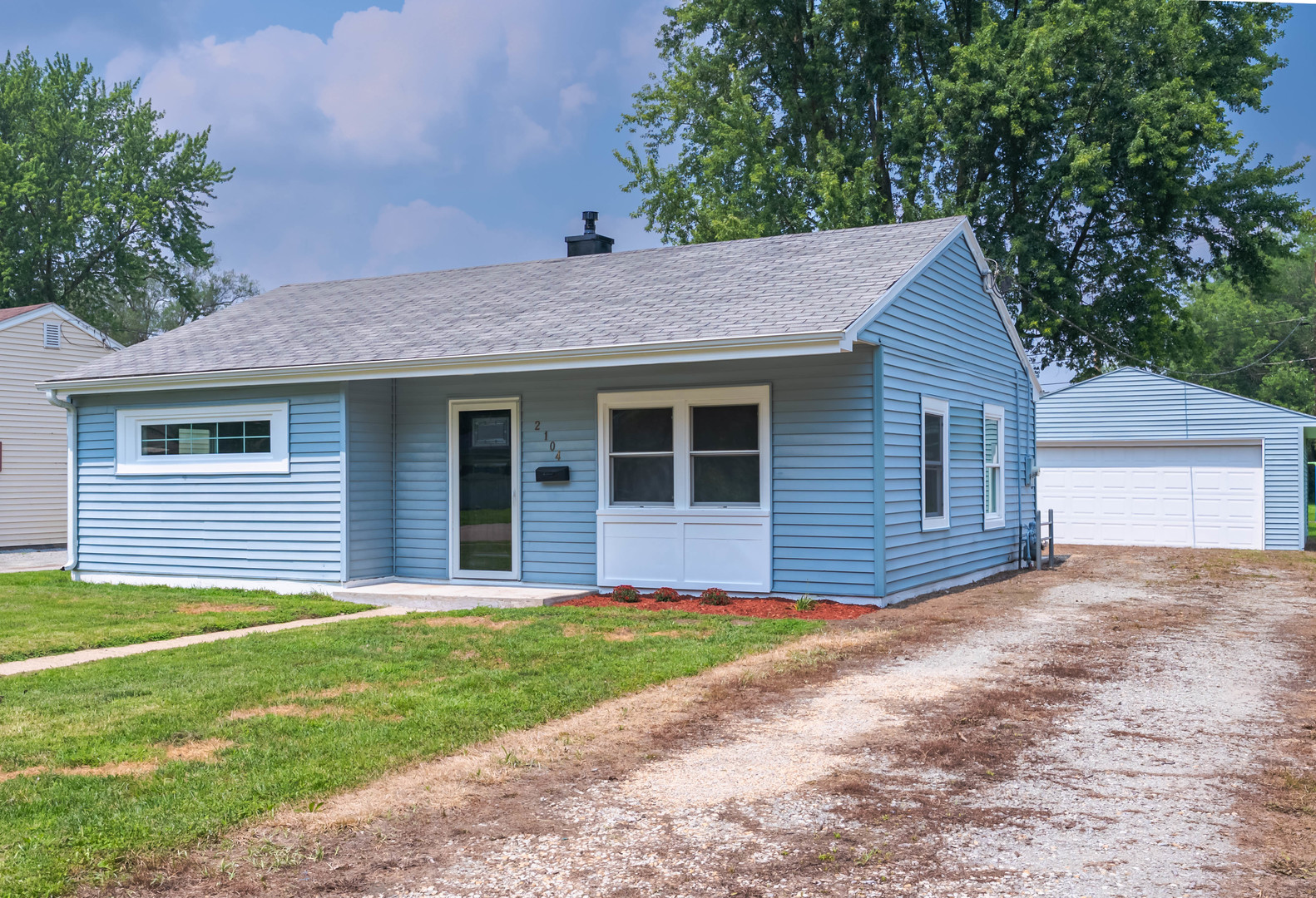2104 Chestnut Avenue, Sterling, IL 61081