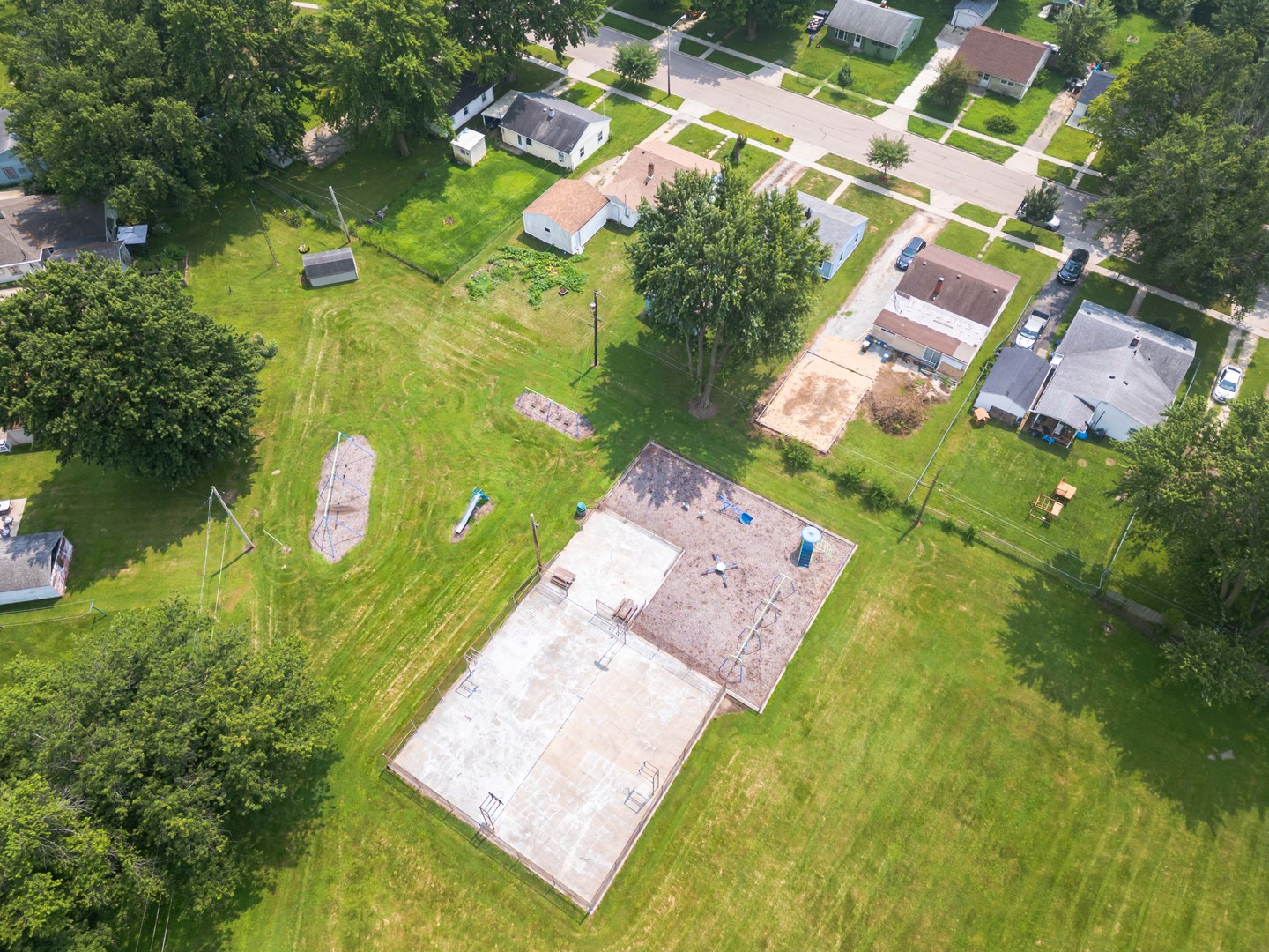 2104 Chestnut Avenue, Sterling, IL 61081