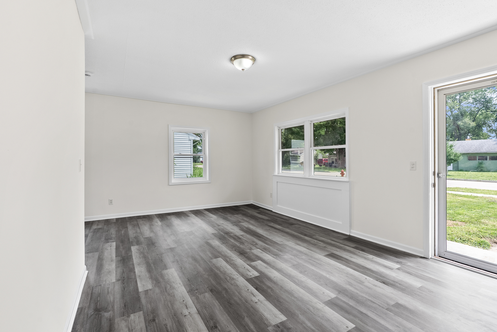 2104 Chestnut Avenue, Sterling, IL 61081