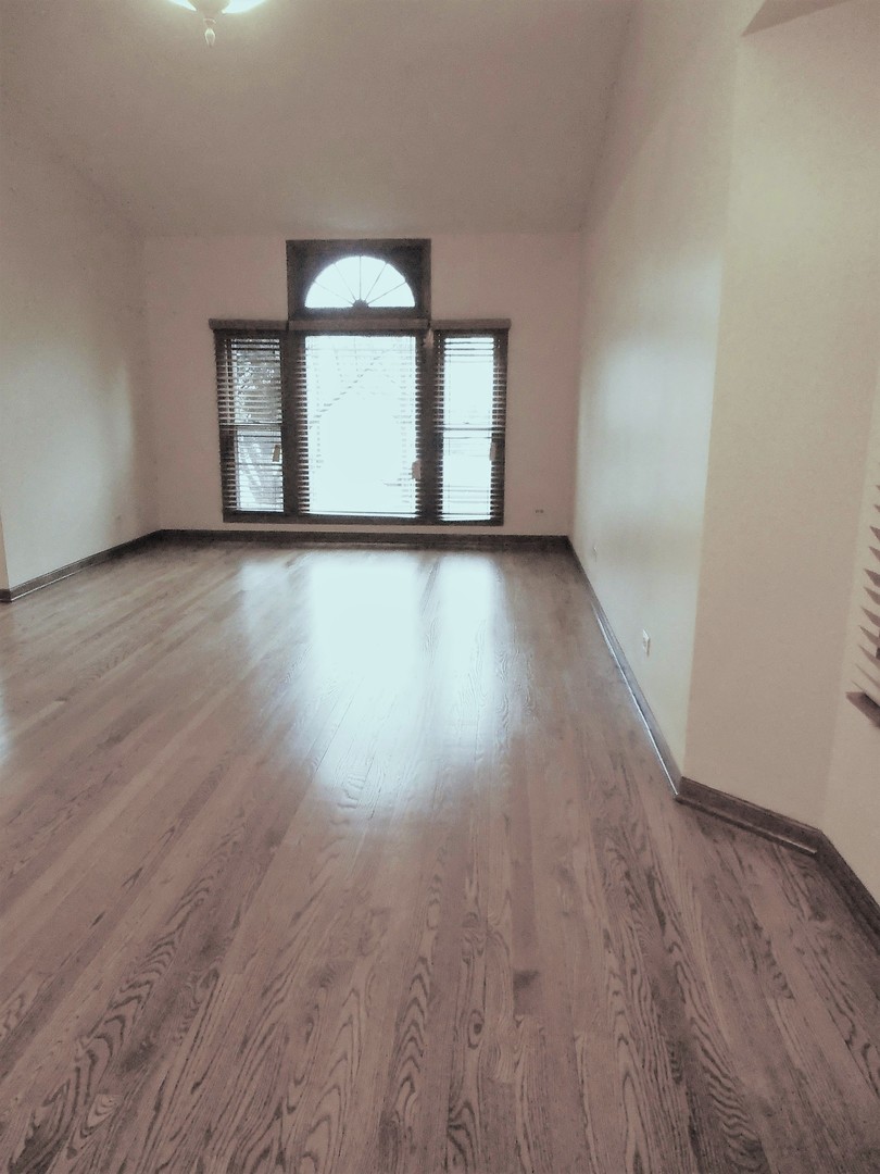 422 New York Lane, Elk Grove Village, IL 60007