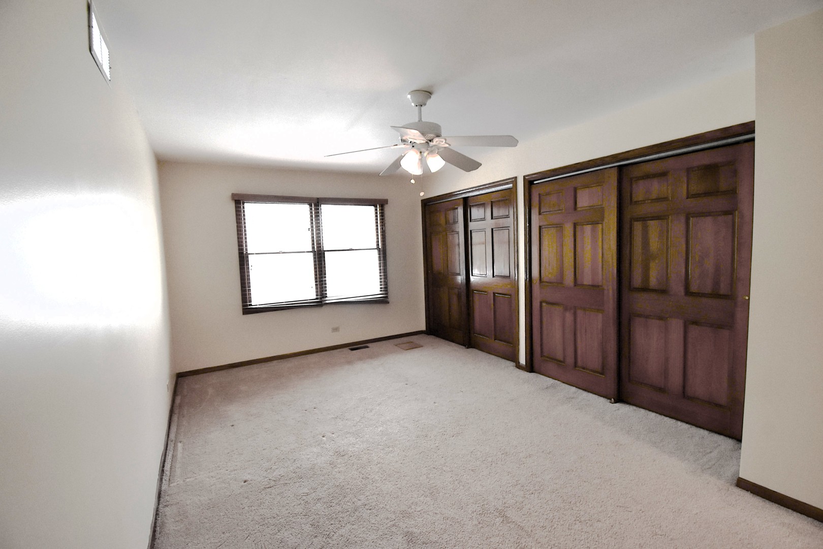 422 New York Lane, Elk Grove Village, IL 60007