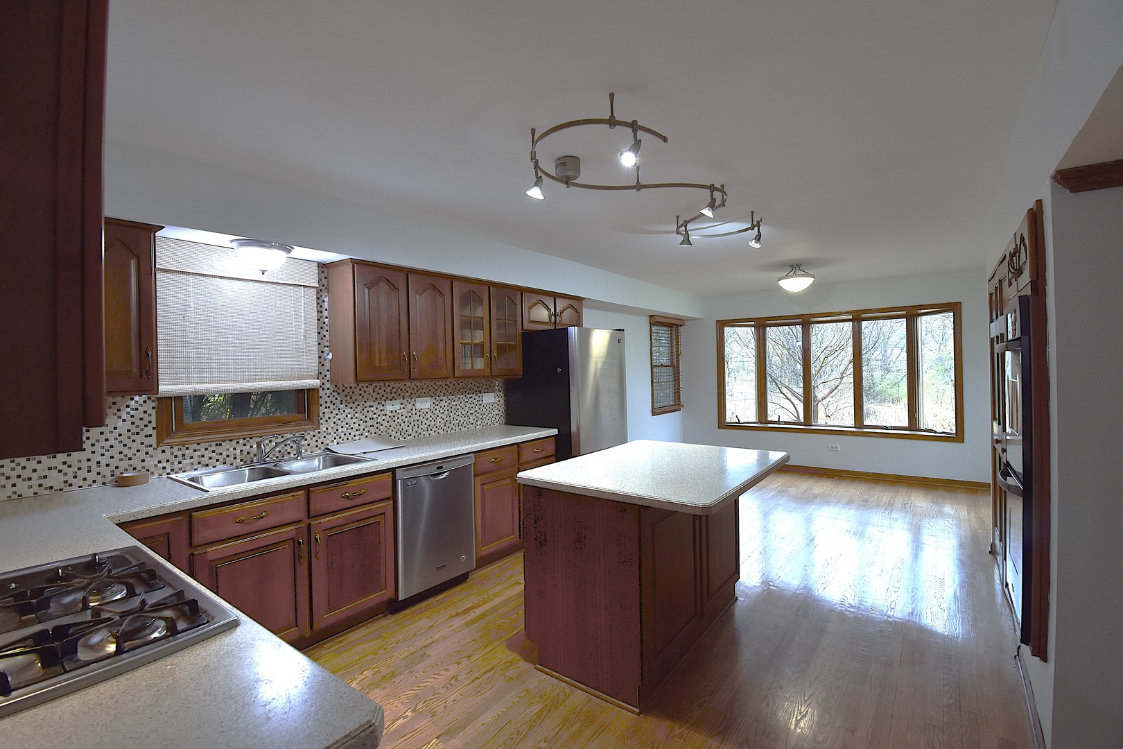 422 New York Lane, Elk Grove Village, IL 60007