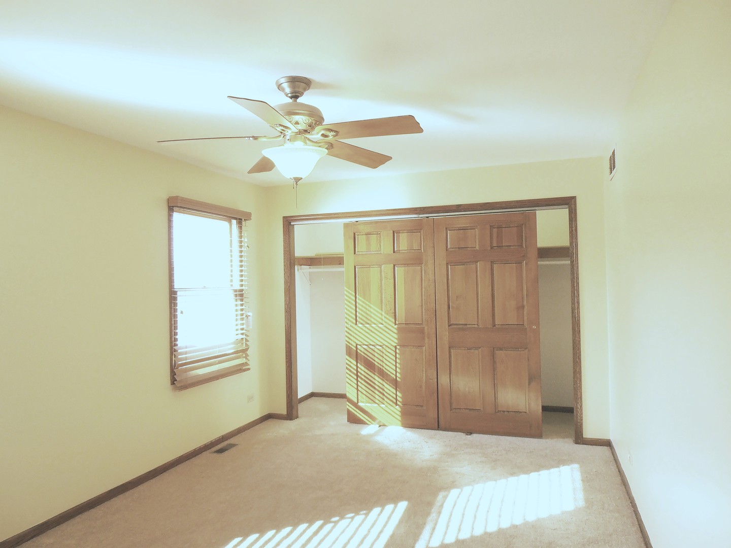 422 New York Lane, Elk Grove Village, IL 60007