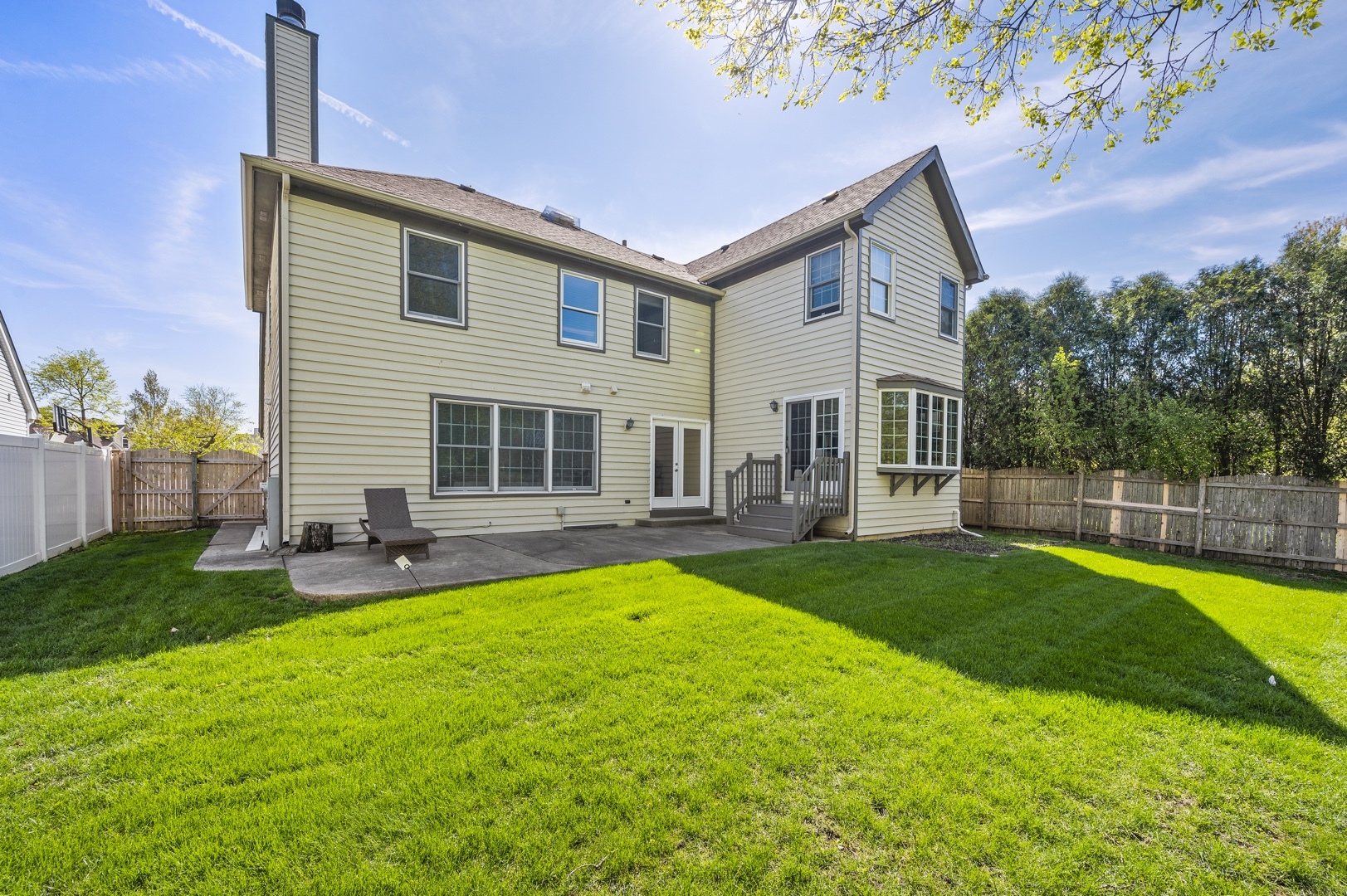 422 New York Lane, Elk Grove Village, IL 60007