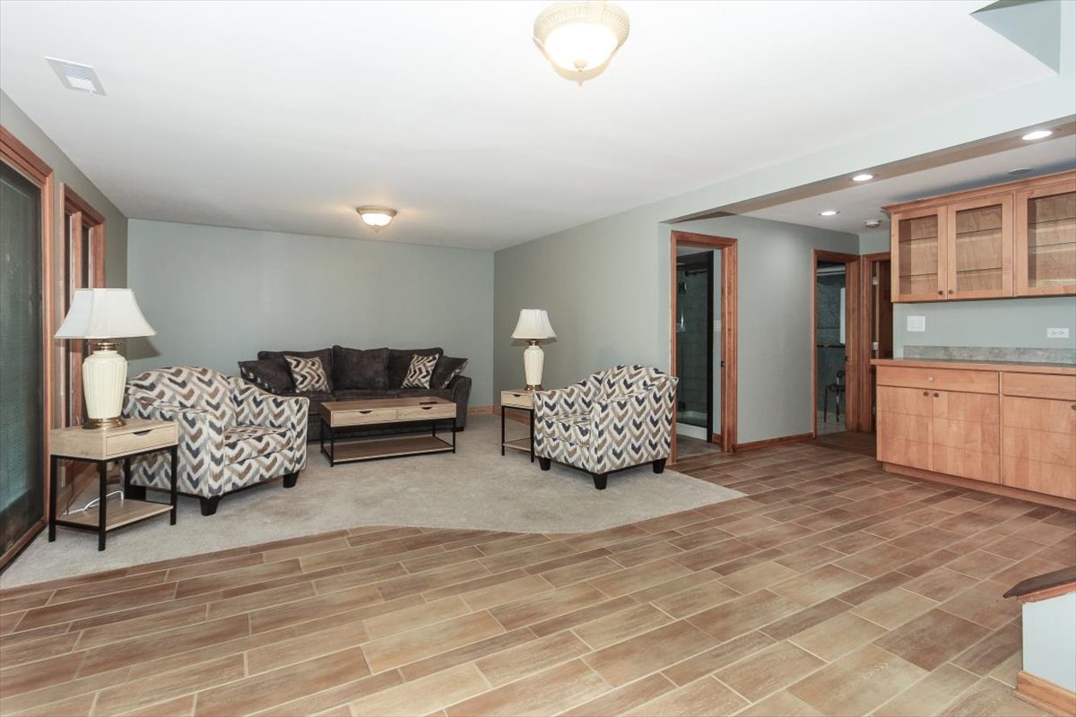 20W608 22nd Street, Lombard, IL 60148