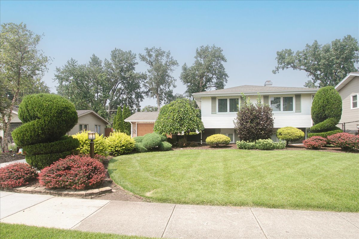 20W608 22nd Street, Lombard, IL 60148