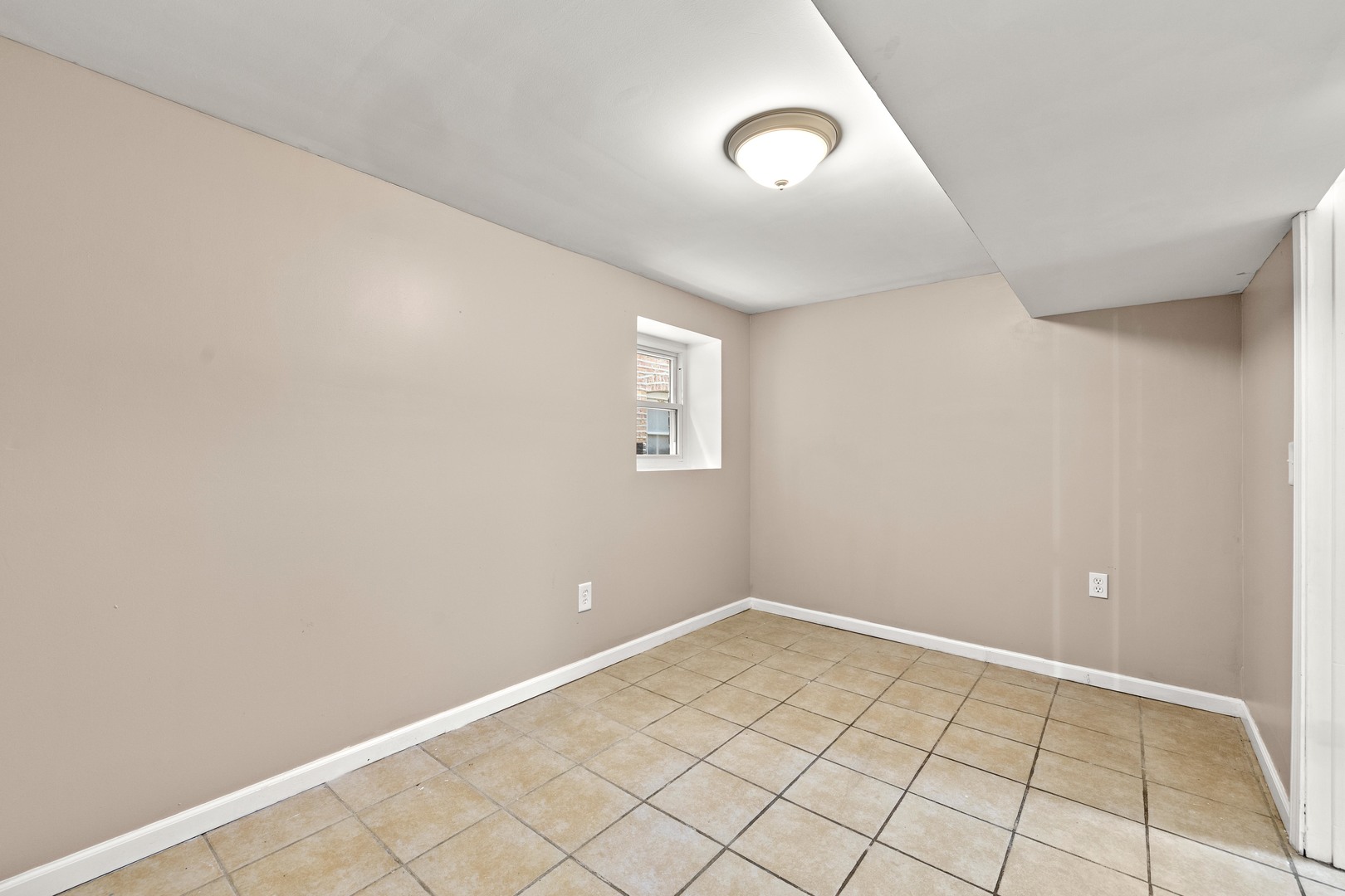 1935 Harvey Avenue, Berwyn, IL 60402