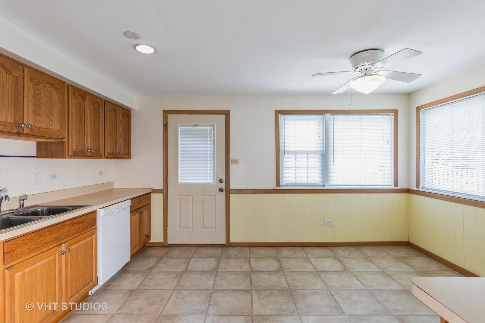 17600 70th Court, Tinley Park, IL 60477